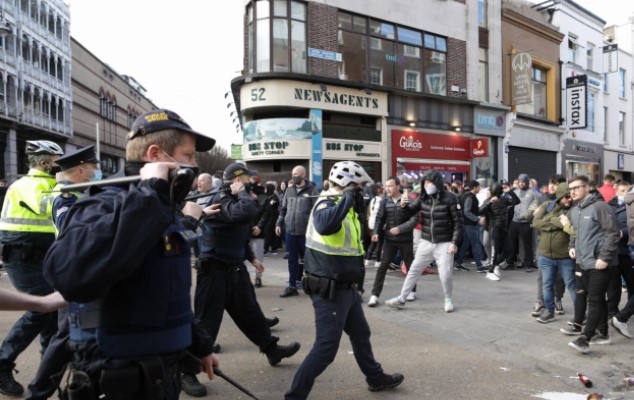Dublin Anti-Lock down Protestors Clash With Gardai