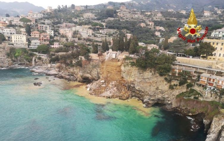 Italian Cliff-Top Cemetery Collapses into The Ocean