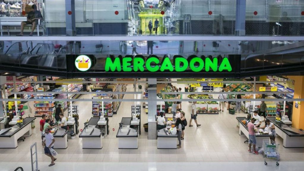 Mercadona Hiring Logistics Employees with Salary of €1,300 a Month