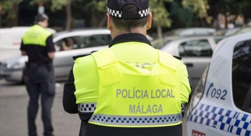 Driver four times over alcohol limit crashes and rolls his car in Malaga