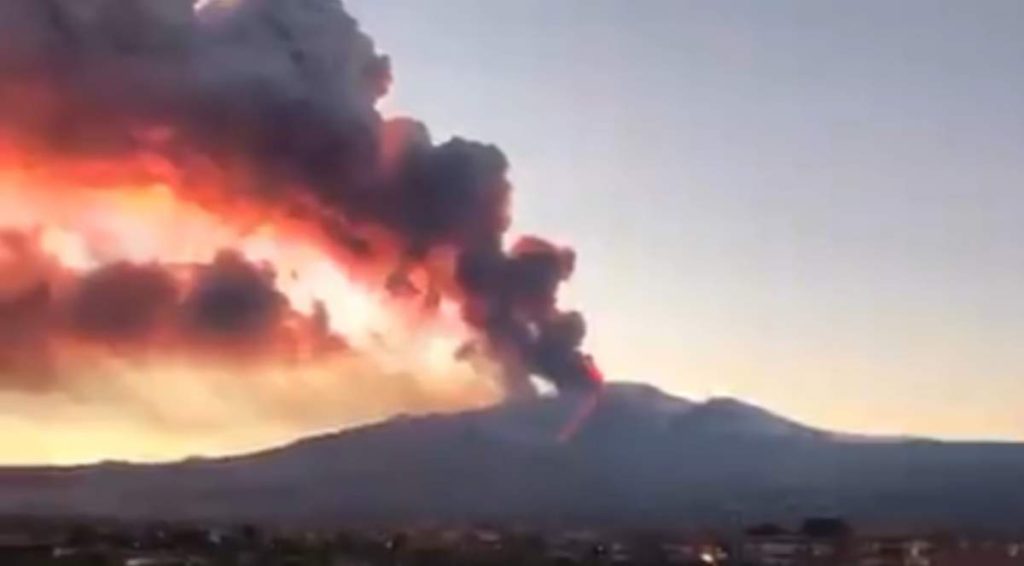Catania Airport forced to close after Mount Etna volcano eruption