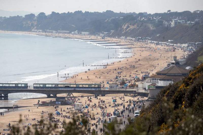 Brits Could Get Extra September BANK HOLIDAY To Boost Tourism