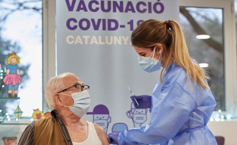 Catalonian Health Service In Rush To Vaccinate Over 60's In Case Of New Coronavirus Wave