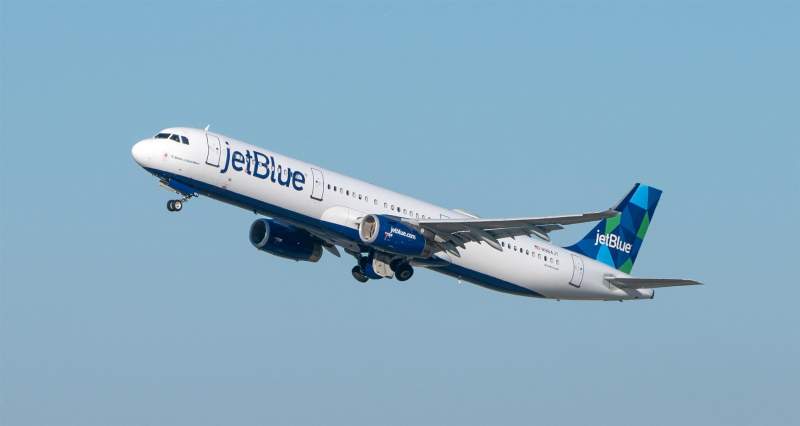 Drunken Jet Blue Passenger Who Refused To Wear Mask In line For $14,500 Fine