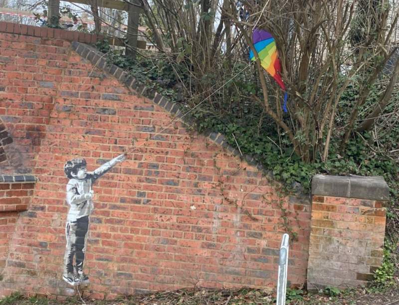 Suspected Banksy Mural Pops up in Winchester