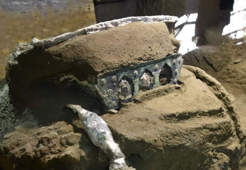 Archaeologists Make Exceptional Discovery of Ceremonial Chariot near Pompeii