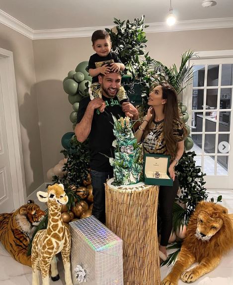 Instagram Meltdown over First Birthday Presents for Amir Khan's Son