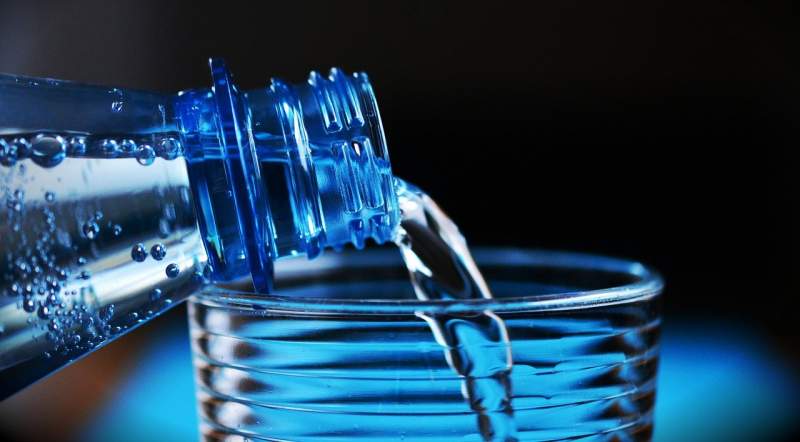 Spanish households spend €62 per year on bottled water