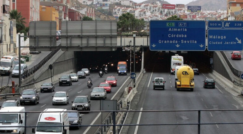 Carlos Haya False Tunnel Section In Málaga Suffers Severe Tailbacks After An Accident