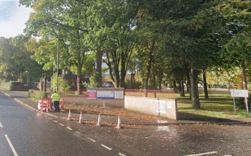 Paisley, Scotland Police Hunt Two Men Who Raped 16-Year-Old Girl
