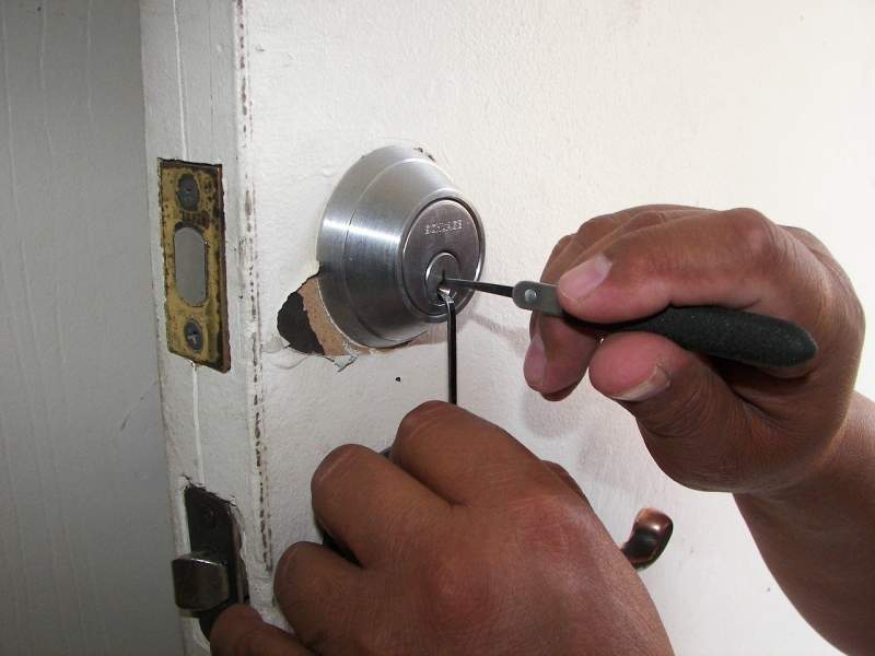 Locksmith fined for breaking locks in order to get business