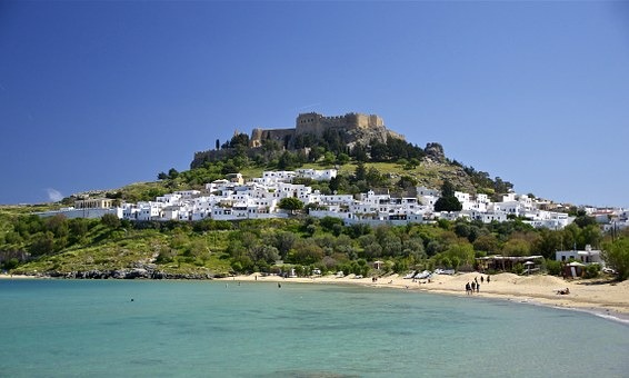 Dutch Holidaymakers Get Ready for Greek Island Trip as Part of a Government Test