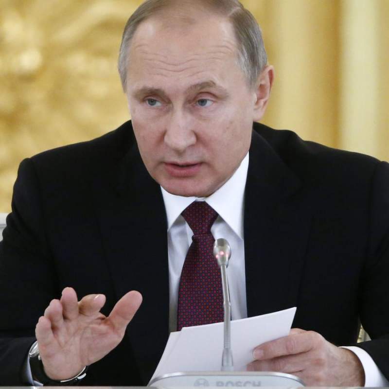 Putin threatens to stop gas exports unless “unfriendly” countries pay in roubles