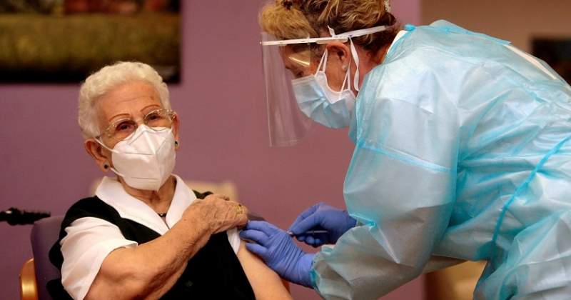 Nerja's Foreigners' Department shares valuable vaccine information