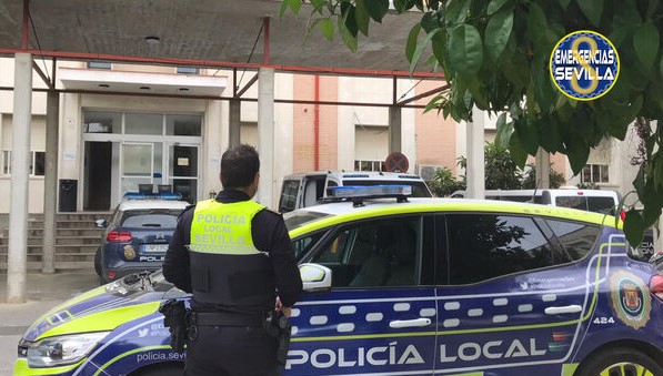 Police Arrest Two in Sevilla for Robbery at Knife Point