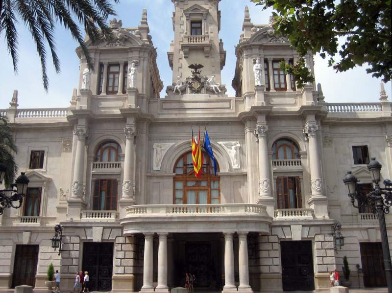 Valencia curfews city hall curfew