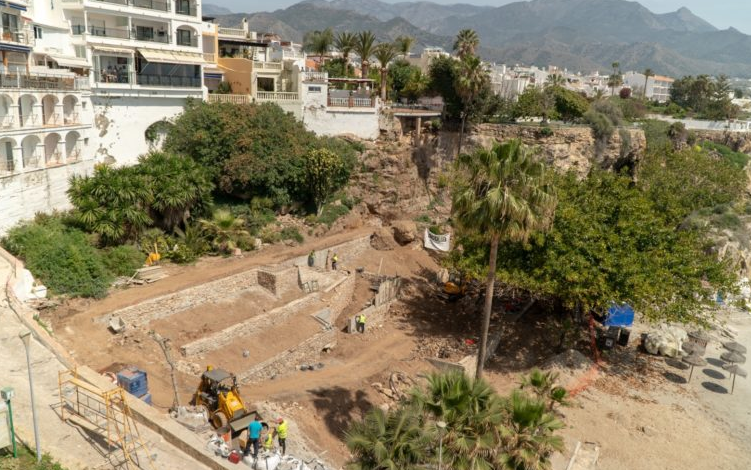 Nerja Council Approve Contract for Restaurant on Calahonda Beach