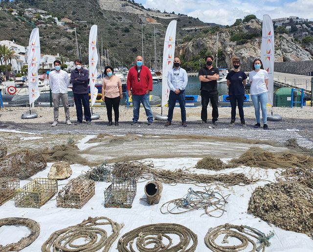 More than 250 kilos of harmful waste cleared from Almuñecar seabed