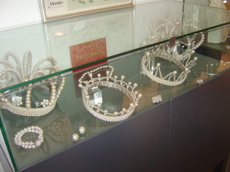 Majorica pearl crowns