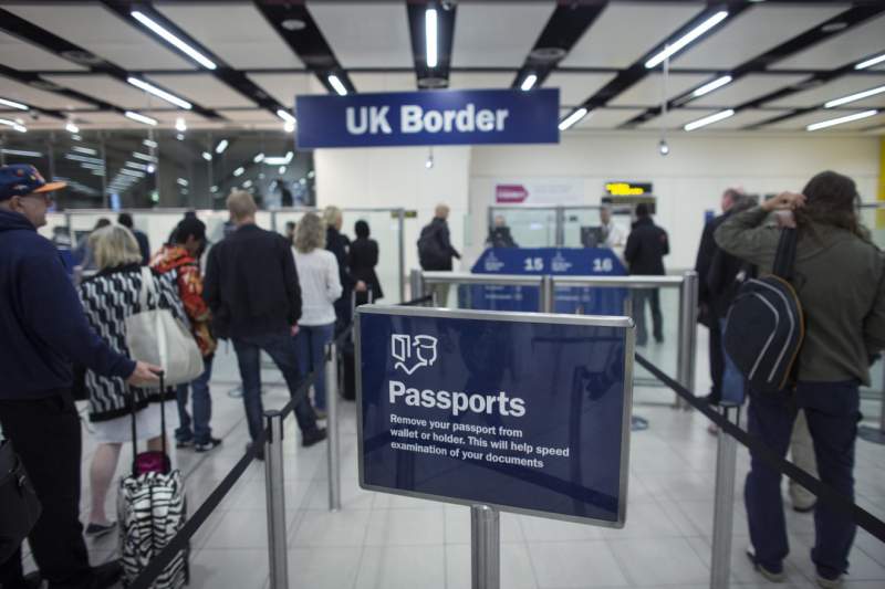 UK Border Force Nightmare Leaves Young Spanish Woman In Immigrant Centre