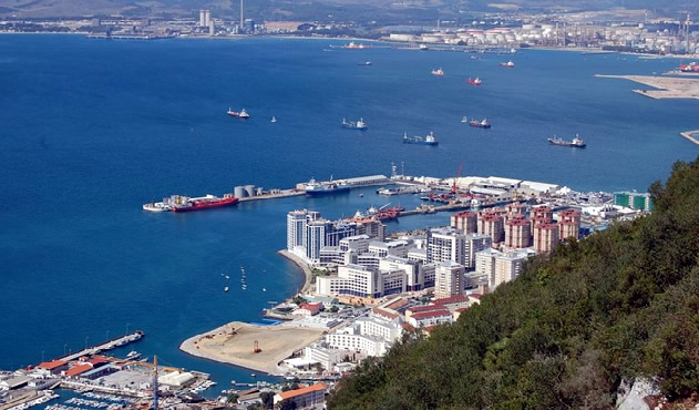 Crew Member Dies After Falling From An Oil Tanker In The Bay of Algeciras