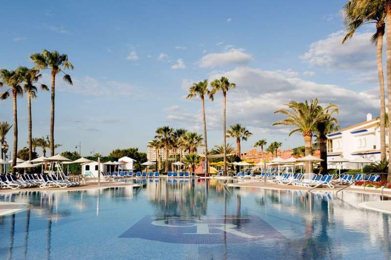 Costa del Sol open 43% of hotels for high season