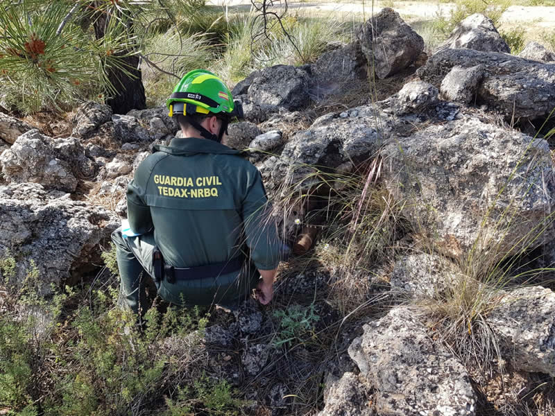 Guardia Civil Destroy A Civil War Projectile Discovered In Granada