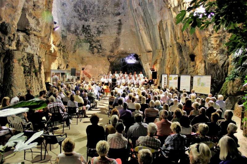 Concert at the Cave in Benidoleig
