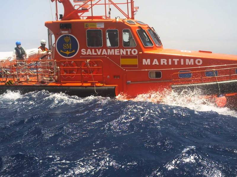 Almeria Rescue Services Search For A Couple Missing At Sea