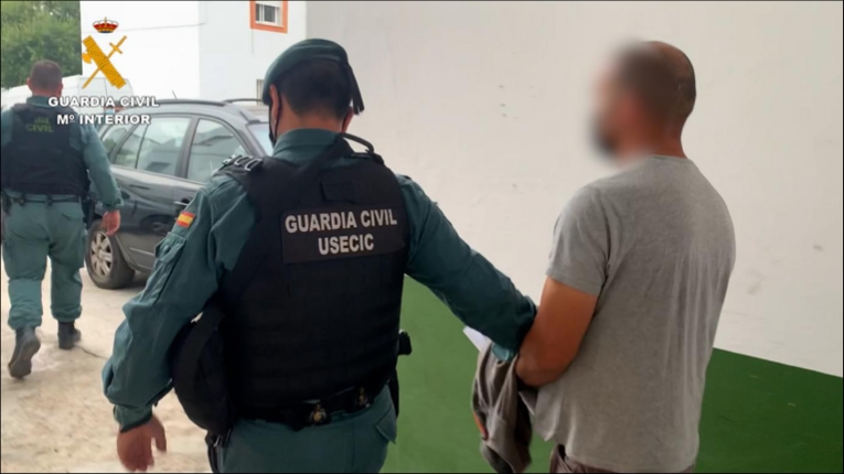 Ten Arrested for Possession of Hashish off the Coast of Cadiz