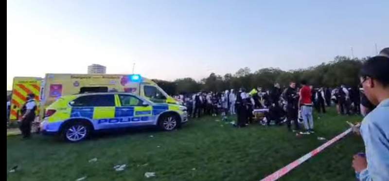 Teenager Stabbed With Large Knife In Mass Brawl In Hyde Park