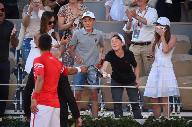Novak Djokovic makes one fan in Paris very happy