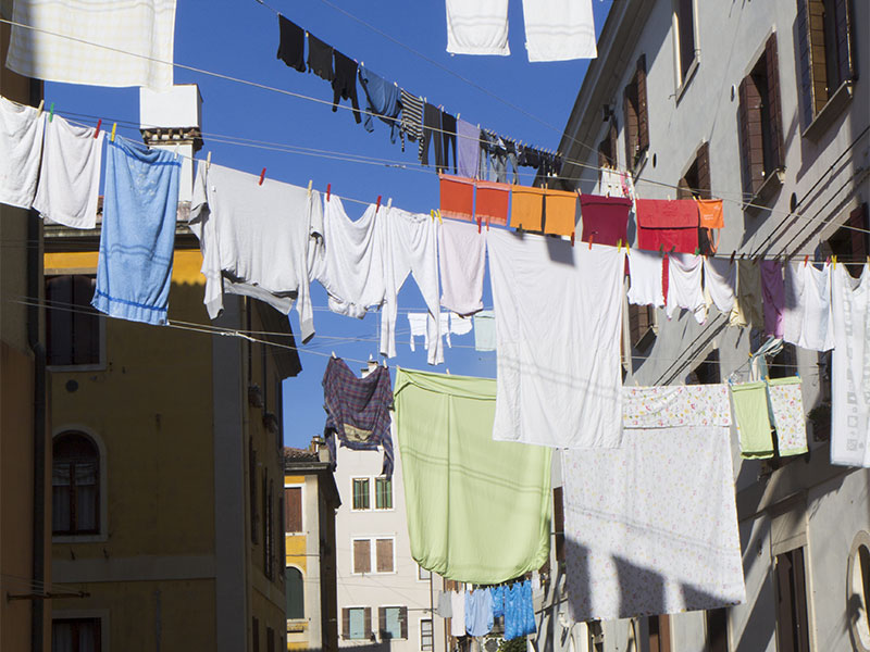 Can you be fined in a building community for hanging out your laundry?