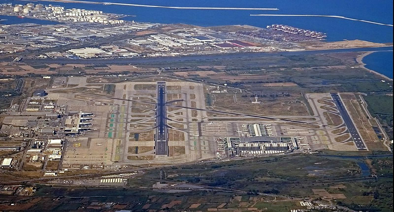 Wanted Russian criminal arrested at Barcelona's El Prat airport