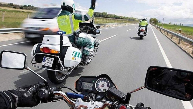 DGuardia Civil motorcycle officer killed in collision with British driver near Valencian town of Turis