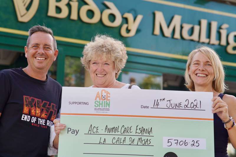 Presentation of the cheque outside Biddy Mulligan’s