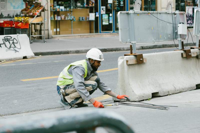 Malaga City Council Carries Out Repair Work on Churriana Streets