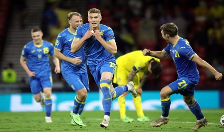 Ukraine put Sweden out of Euro 2020 with a last-minute goal