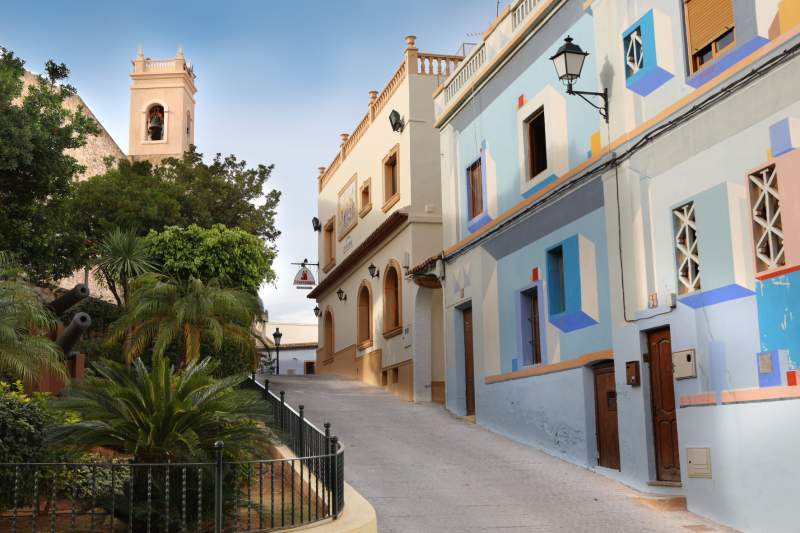 Discover Calpe in your own language