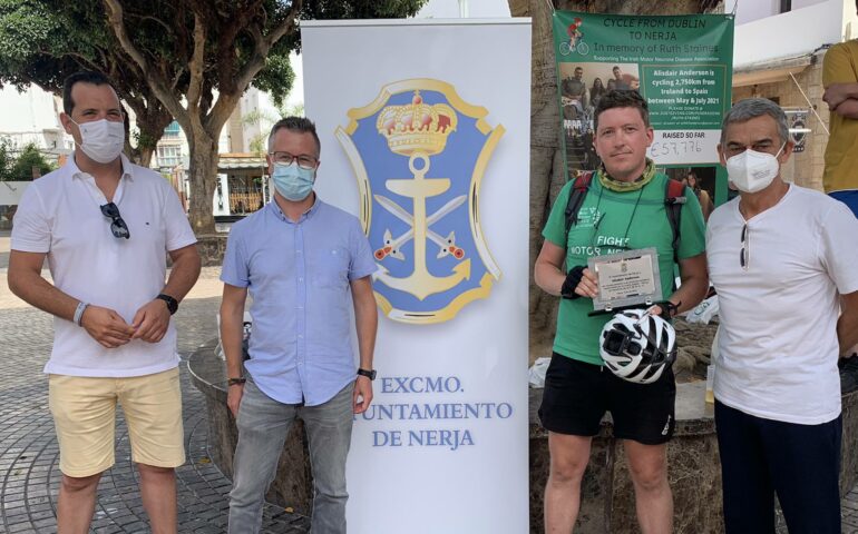 Fundraising cyclist arrives in Nerja