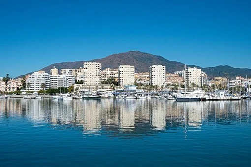 Estepona port and seafront promenade work completed