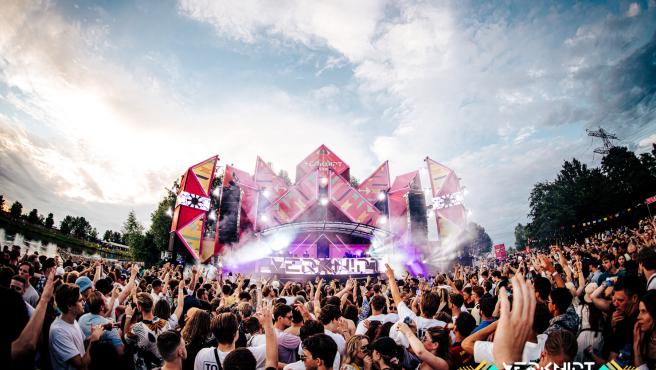 Maskless music festival experiment fails after 1,000 become infected