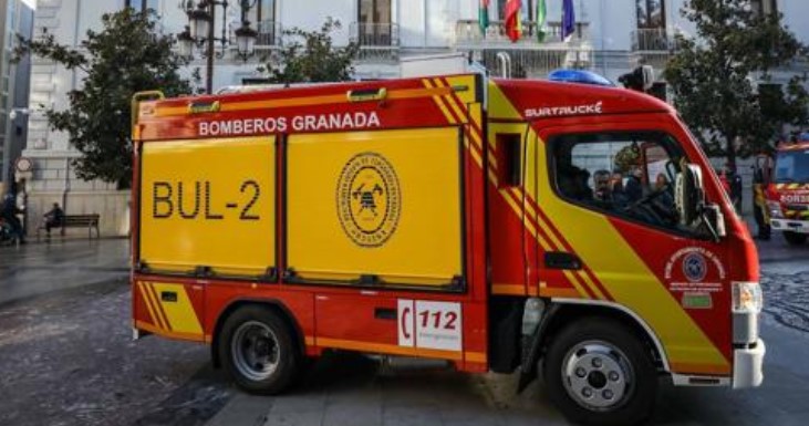 Granada couple rescued after falling down a well in Baza