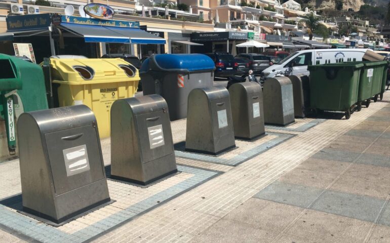 Contract for the renewal of the underground bins on Burriana beach