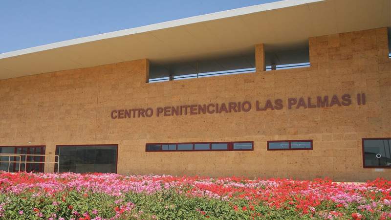 Anti-vaxxer inmate sparks outbreak in Spanish prison