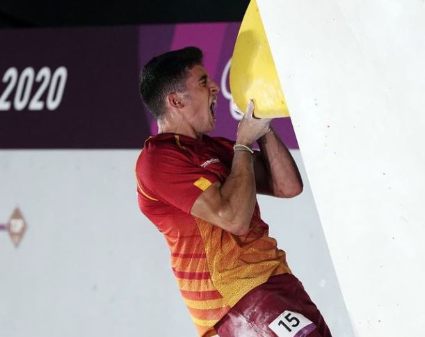 Spanish teenager Alberto Gines brings home gold for Spain