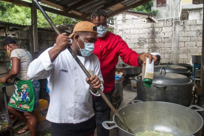 Top Spanish chef feeds Haiti earthquake victims