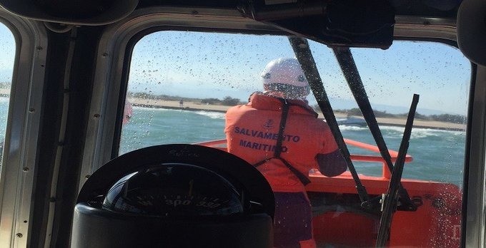 Three boats rescued sailing through the Strait of Gibraltar