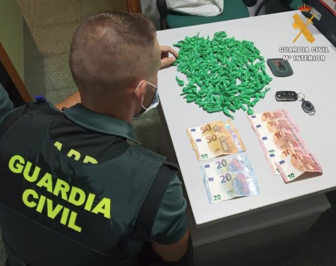 Busted for carrying nearly 200 doses of cocaine in Almeria