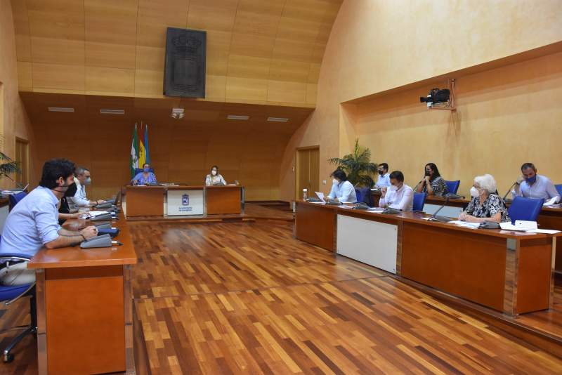 Fuengirola offers tax aid to improve economy